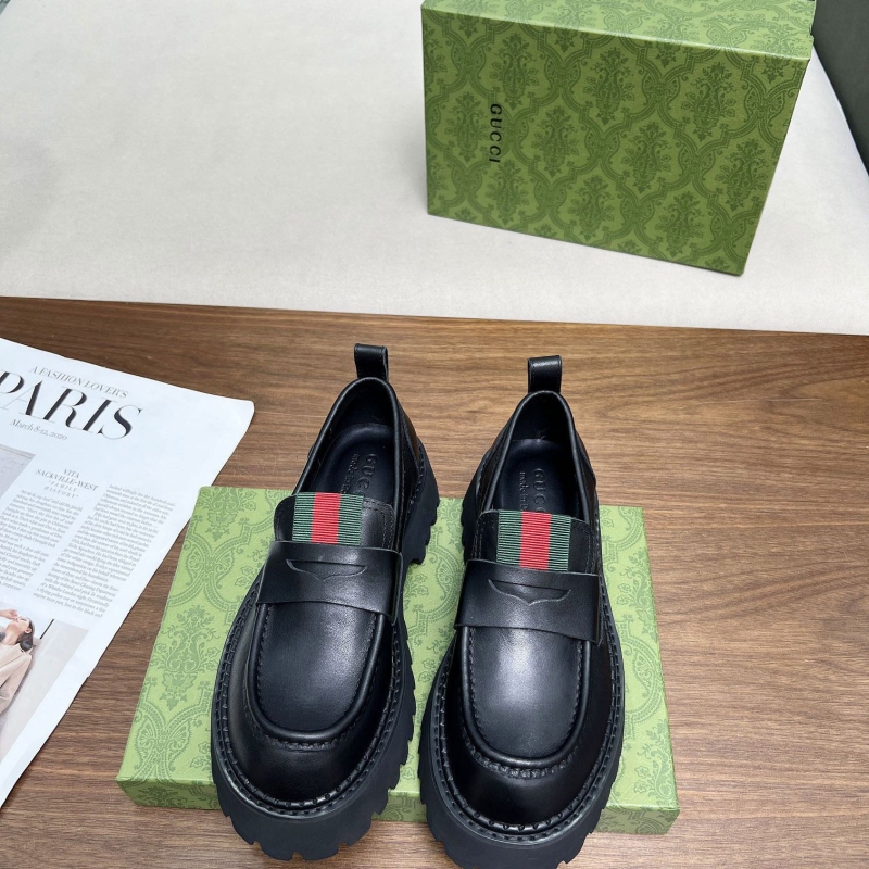 G*u*i leather shoes
